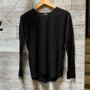 Max Studio | 100% Extra-Fine Merino Wool Long-Sleeved Sweater - Women's L, Black